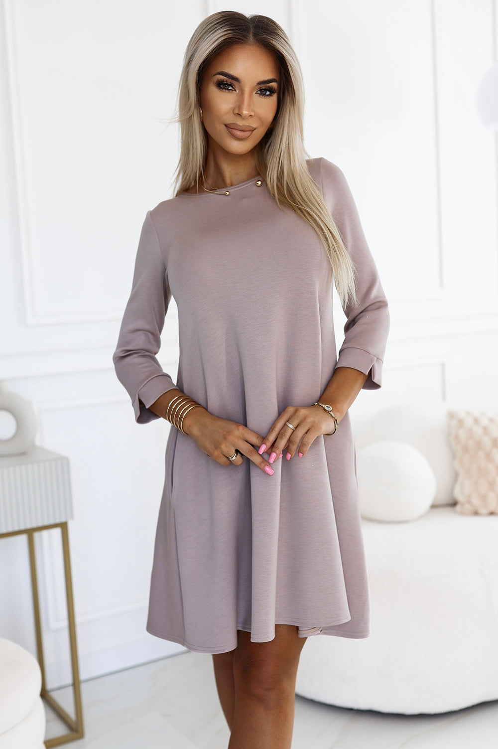 Numoco 579-1 Classic trapeze dress with black belt - beige